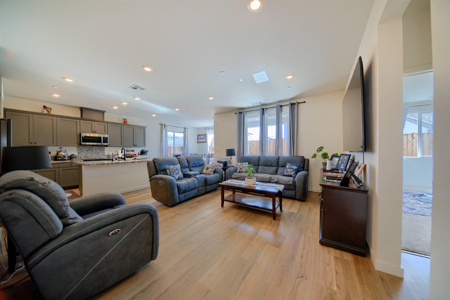 2132 Emerald Ranch Rd, Patterson, CA 95363