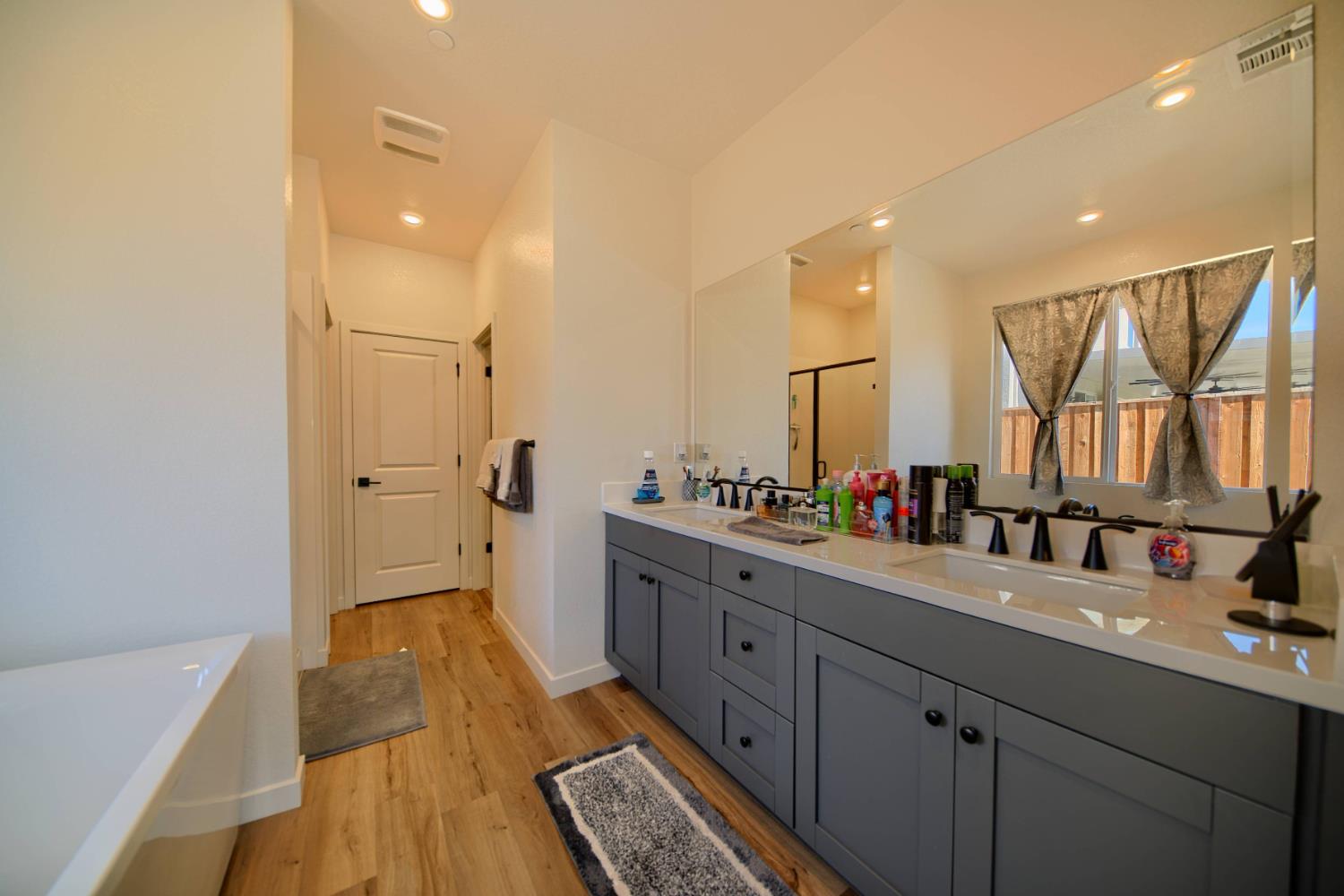 2132 Emerald Ranch Rd, Patterson, CA 95363