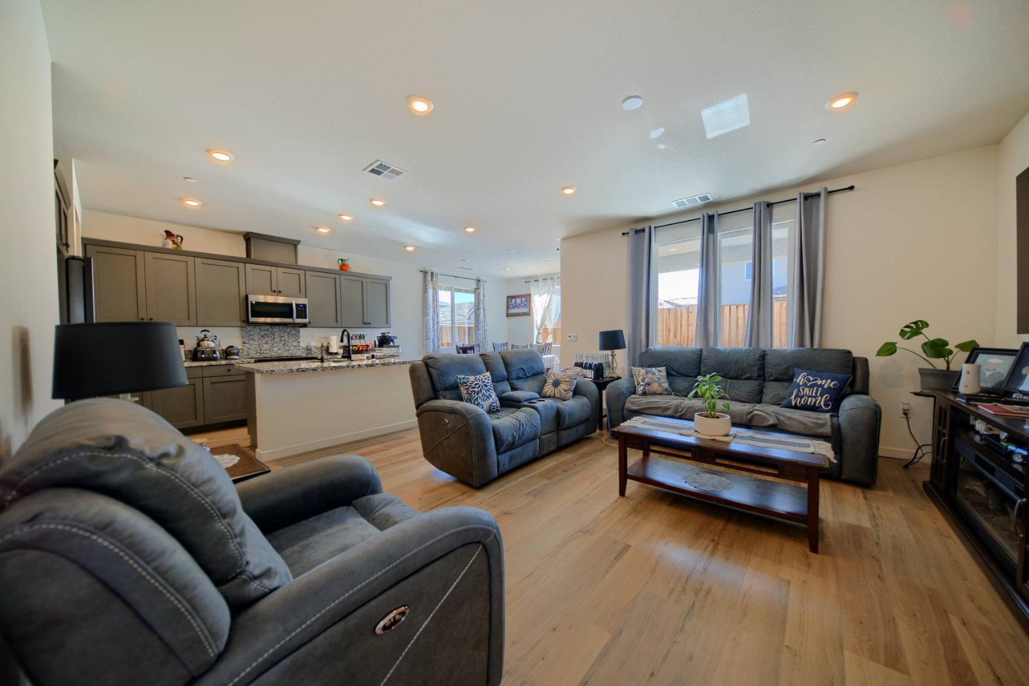 2132 Emerald Ranch Rd, Patterson, CA 95363