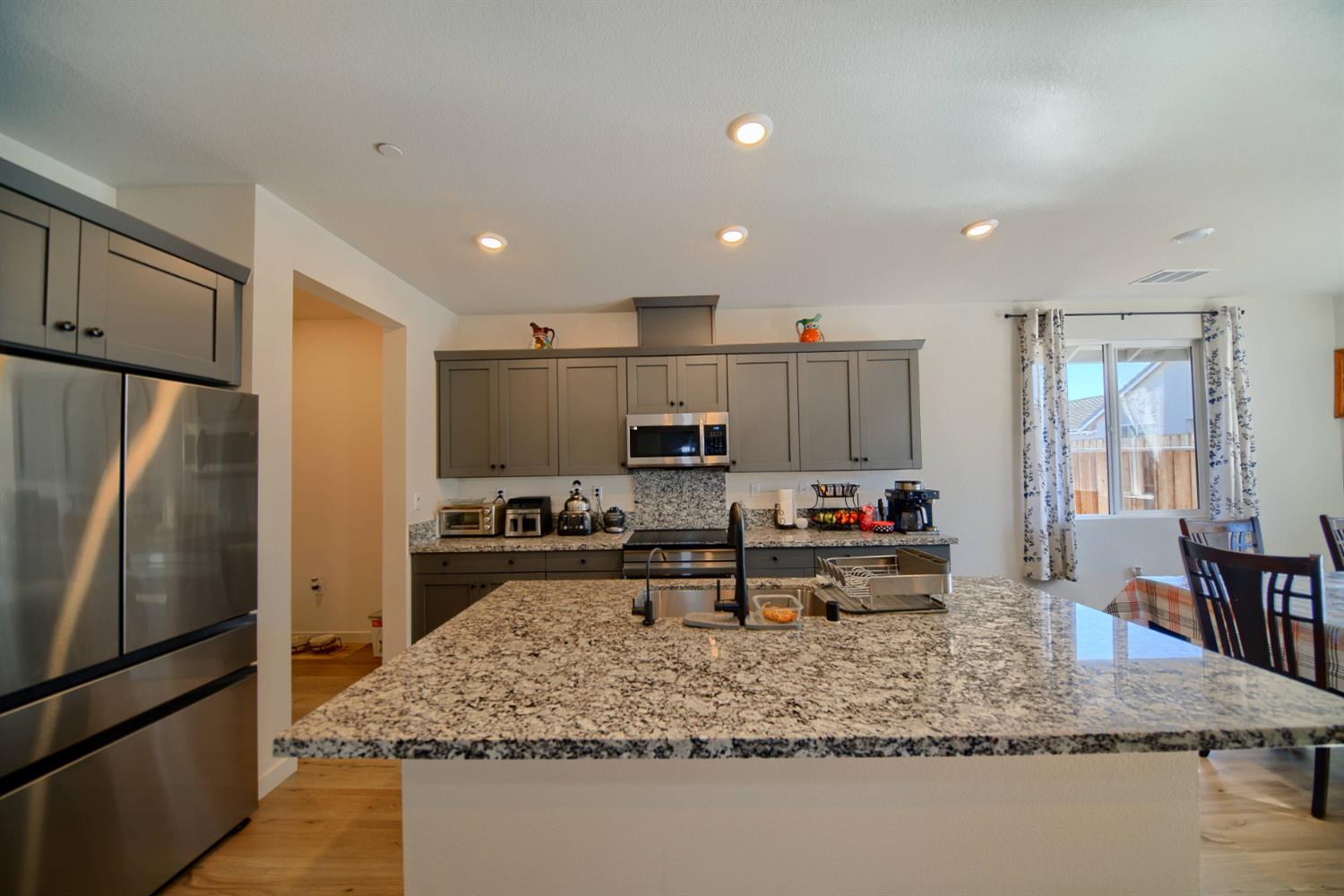 2132 Emerald Ranch Rd, Patterson, CA 95363