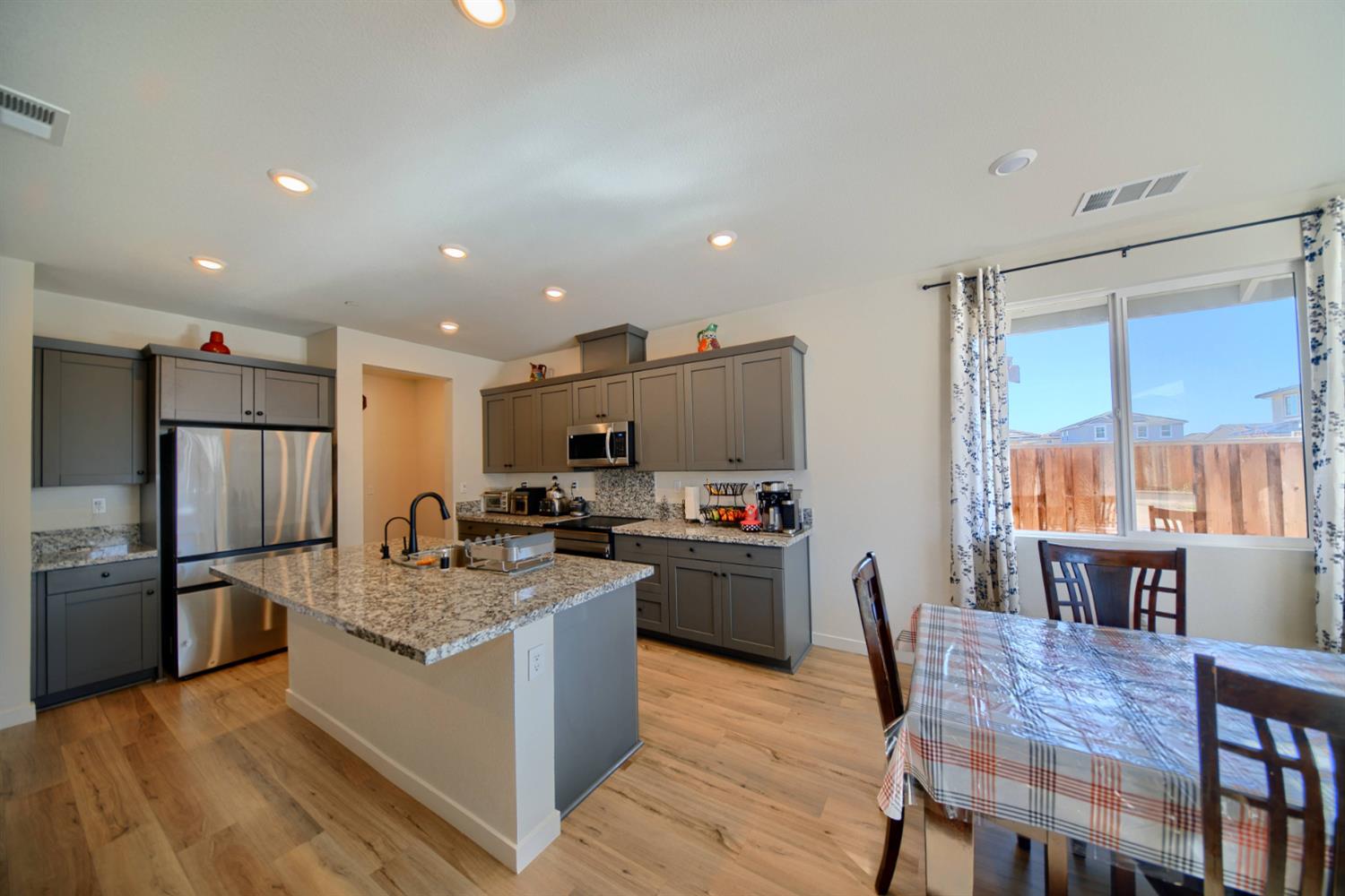 2132 Emerald Ranch Rd, Patterson, CA 95363