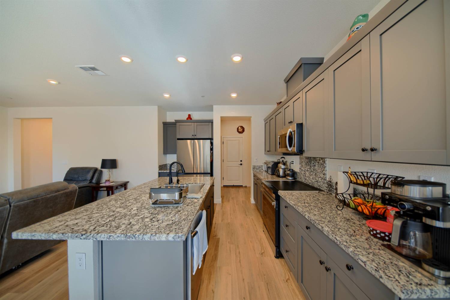 2132 Emerald Ranch Rd, Patterson, CA 95363