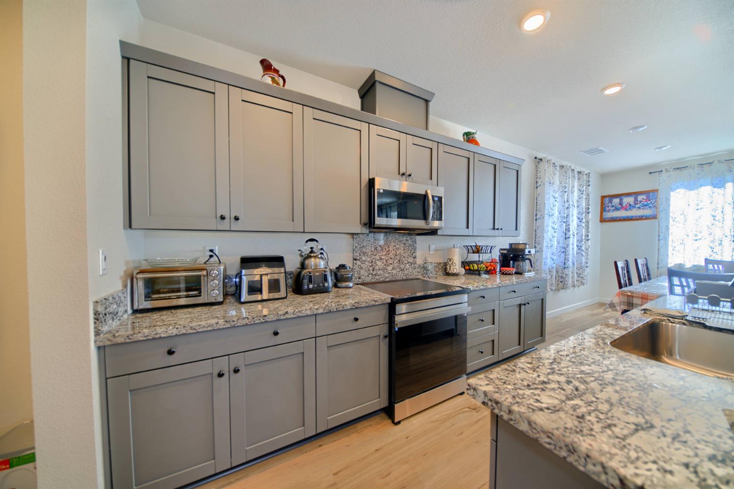 2132 Emerald Ranch Rd, Patterson, CA 95363