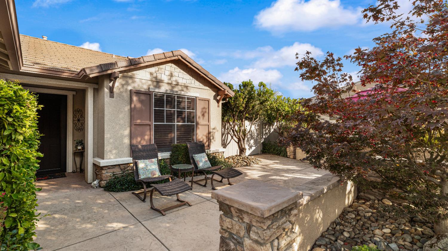 2494 Redbud Way, Manteca, CA 95336