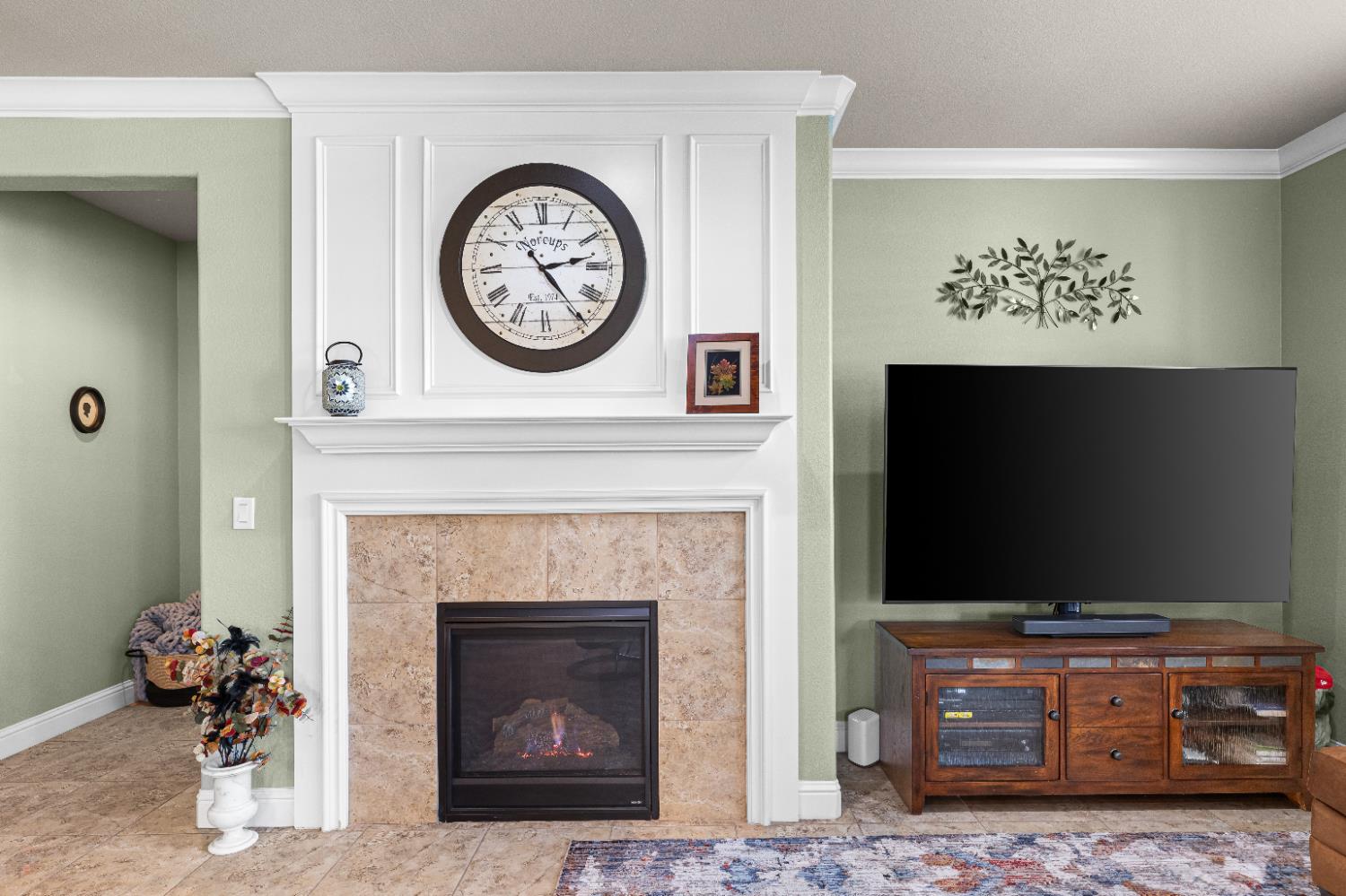 2494 Redbud Way, Manteca, CA 95336