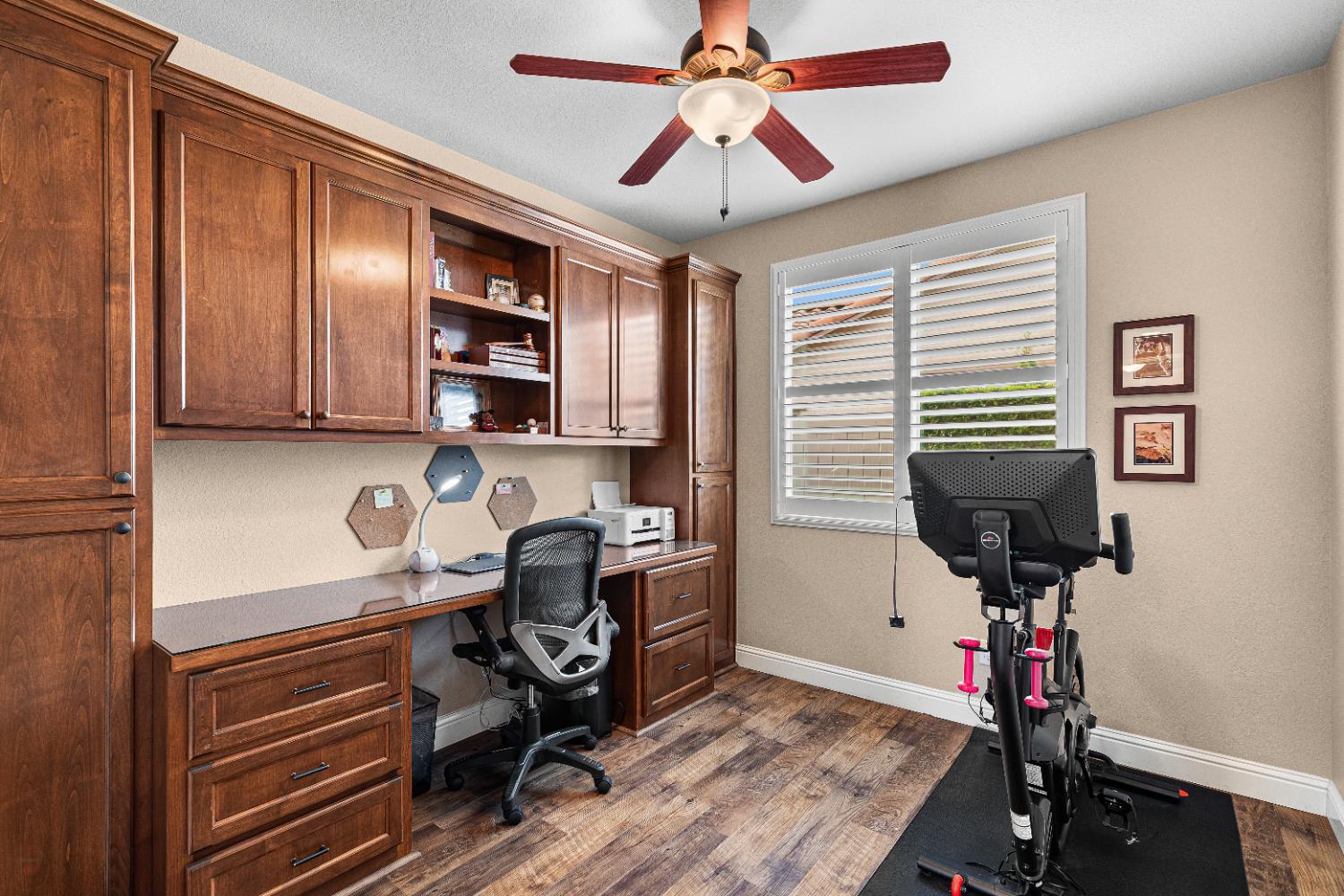 2494 Redbud Way, Manteca, CA 95336