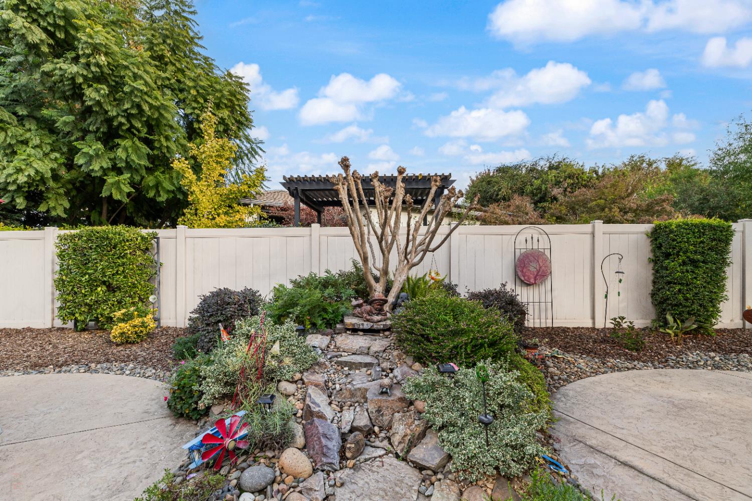 2494 Redbud Way, Manteca, CA 95336