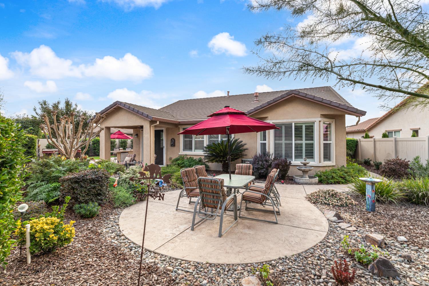 2494 Redbud Way, Manteca, CA 95336