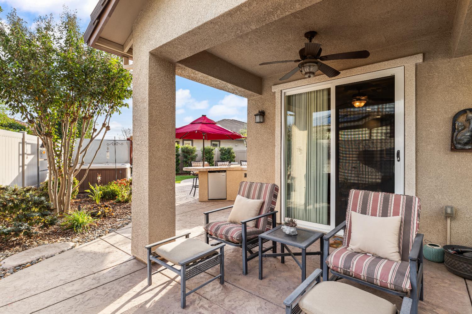 2494 Redbud Way, Manteca, CA 95336