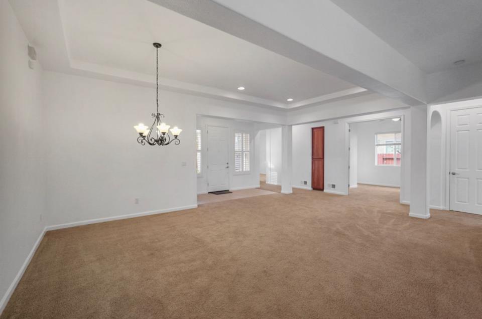 317 Northampton Way, Newman, CA 95360