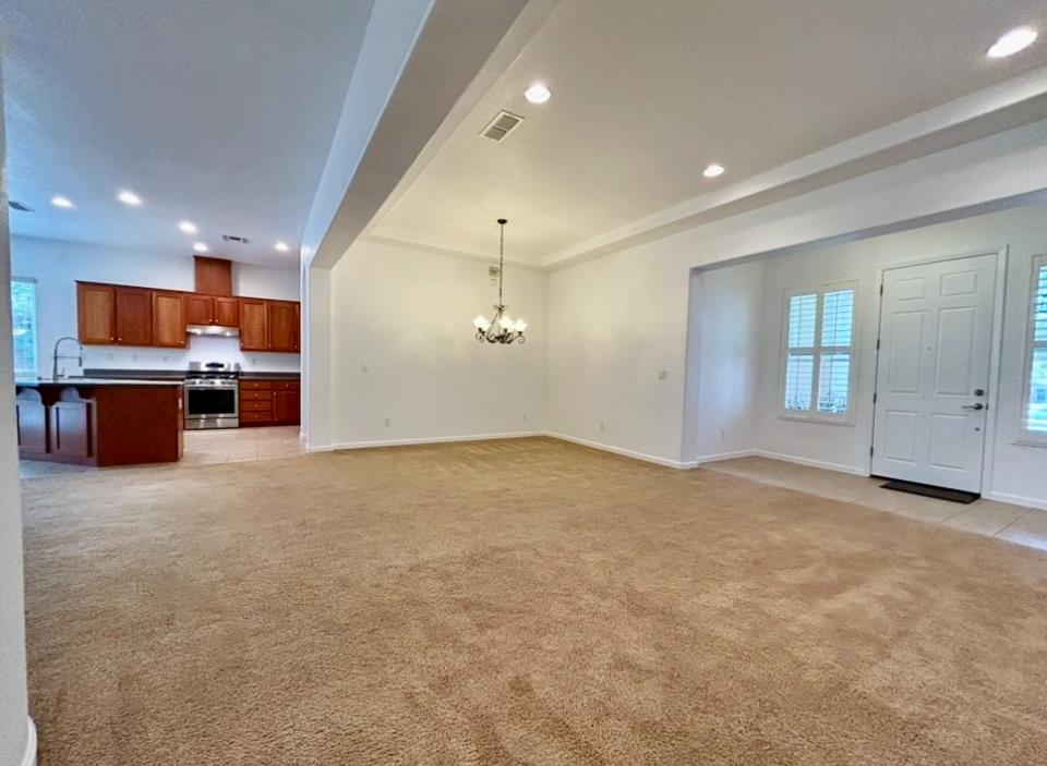 317 Northampton Way, Newman, CA 95360