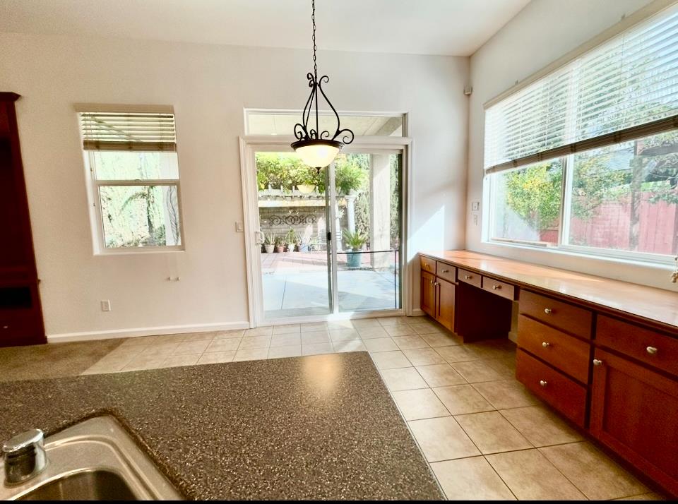 317 Northampton Way, Newman, CA 95360