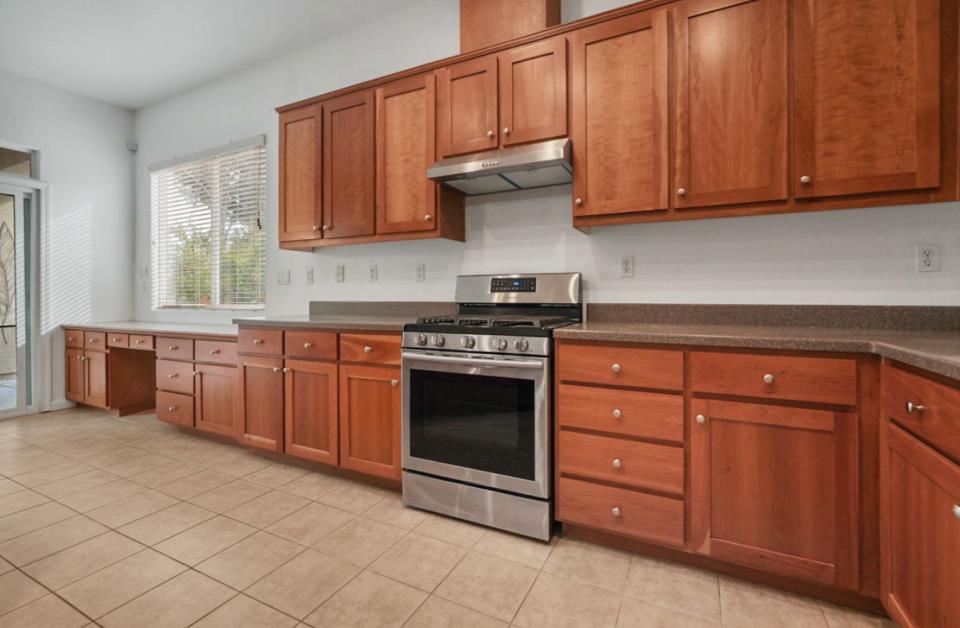 317 Northampton Way, Newman, CA 95360