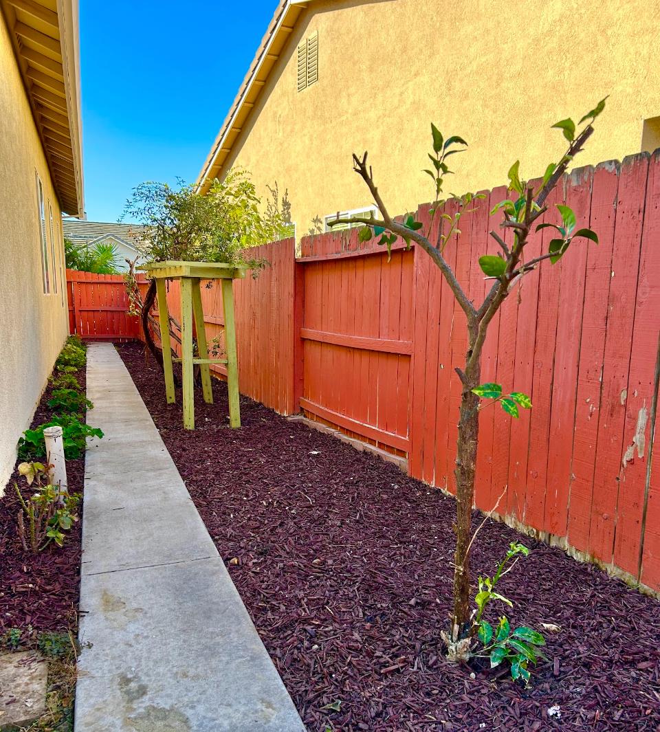 317 Northampton Way, Newman, CA 95360