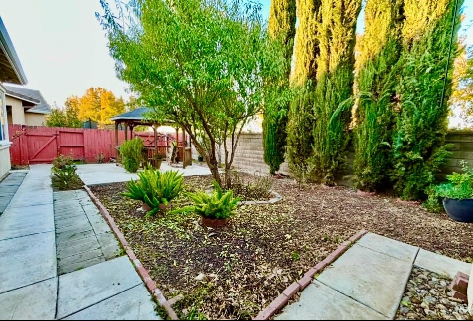 317 Northampton Way, Newman, CA 95360