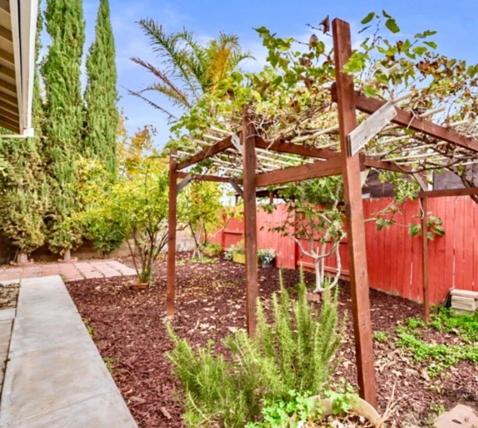 317 Northampton Way, Newman, CA 95360