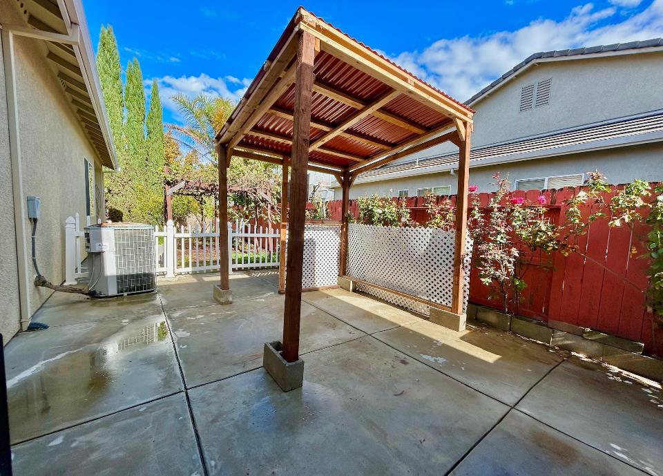 317 Northampton Way, Newman, CA 95360