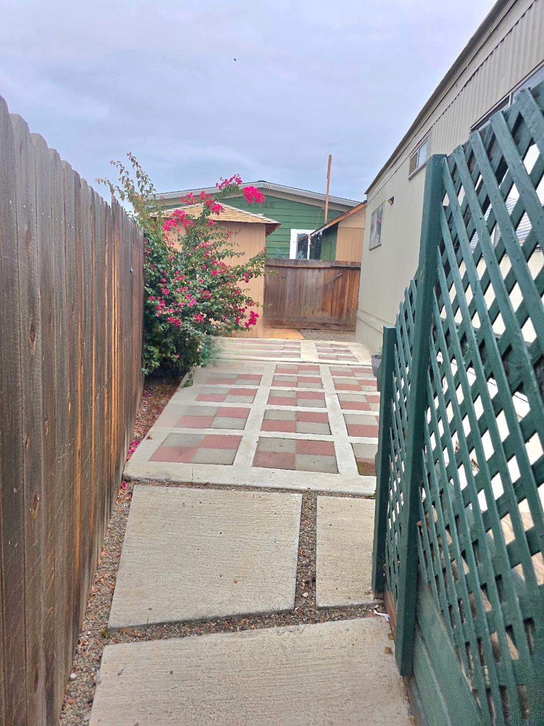 264 MERCURY Cir, Gustine, CA 95322