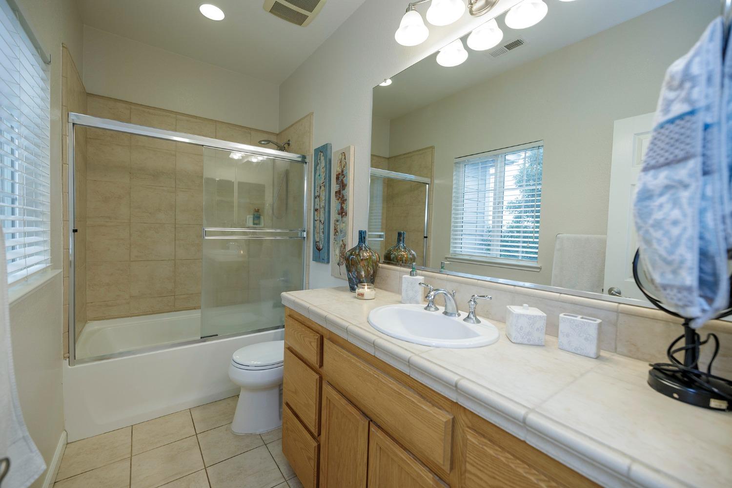 5303 Spaulding Ct, Riverbank, CA 95367