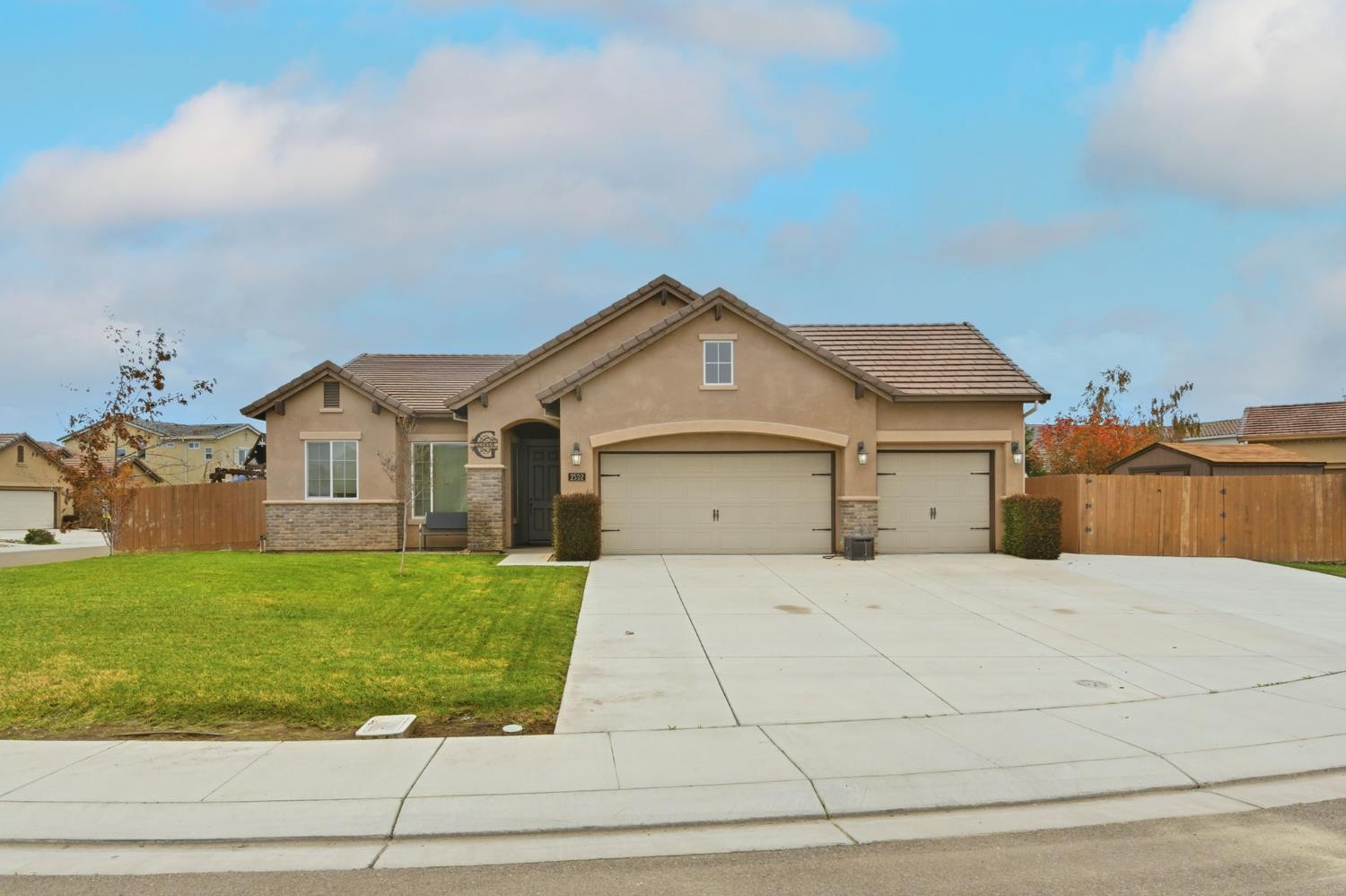 2532 Branden Pl, Manteca, CA 95337