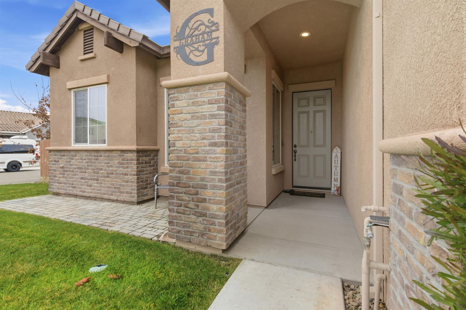 2532 Branden Pl, Manteca, CA 95337