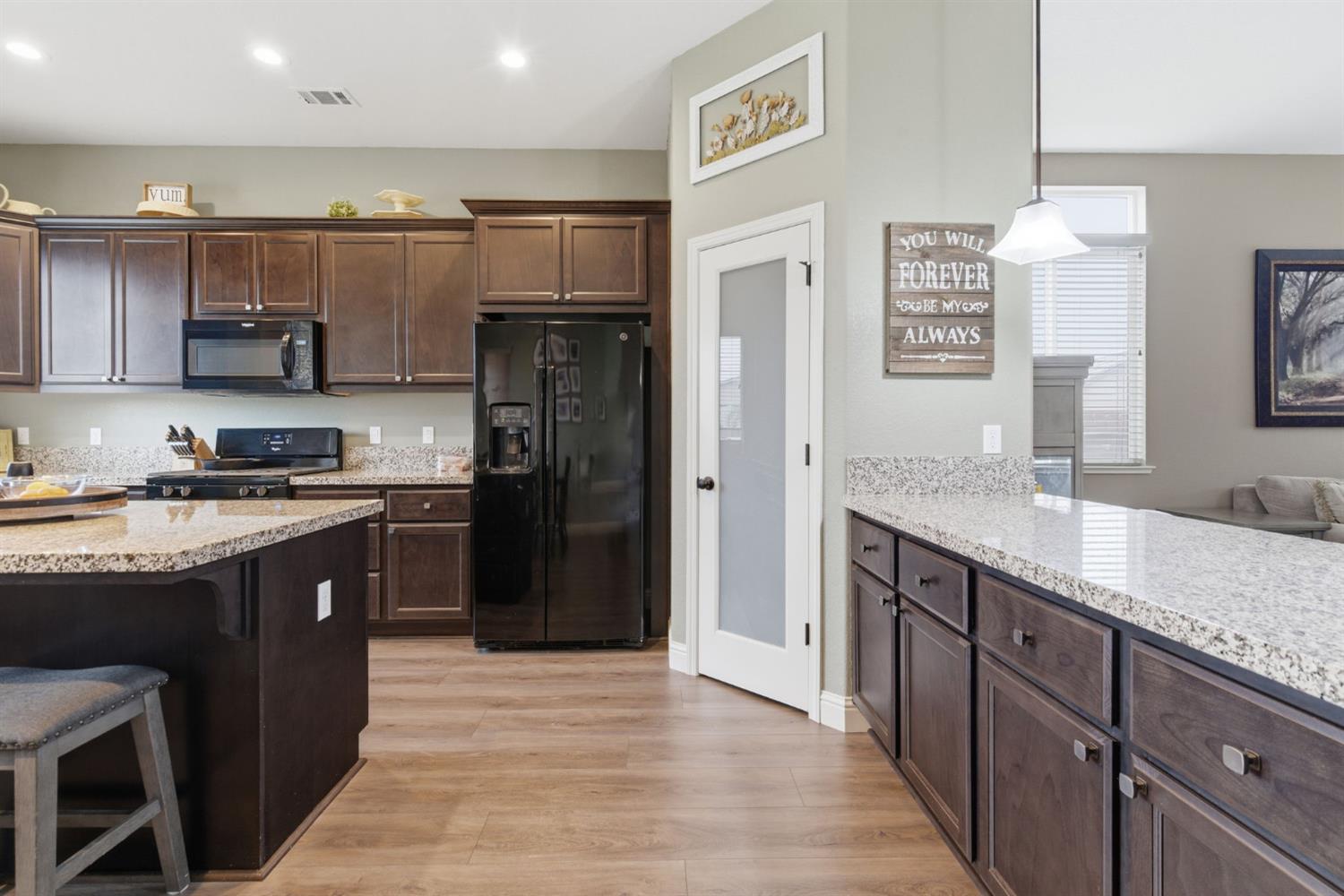 2532 Branden Pl, Manteca, CA 95337