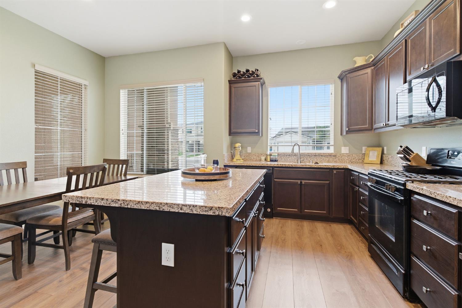 2532 Branden Pl, Manteca, CA 95337