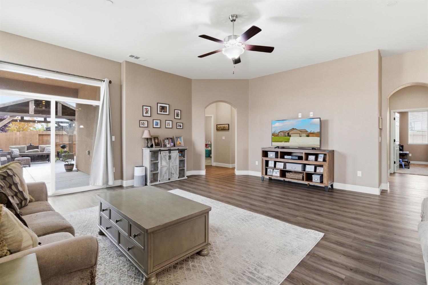 2532 Branden Pl, Manteca, CA 95337