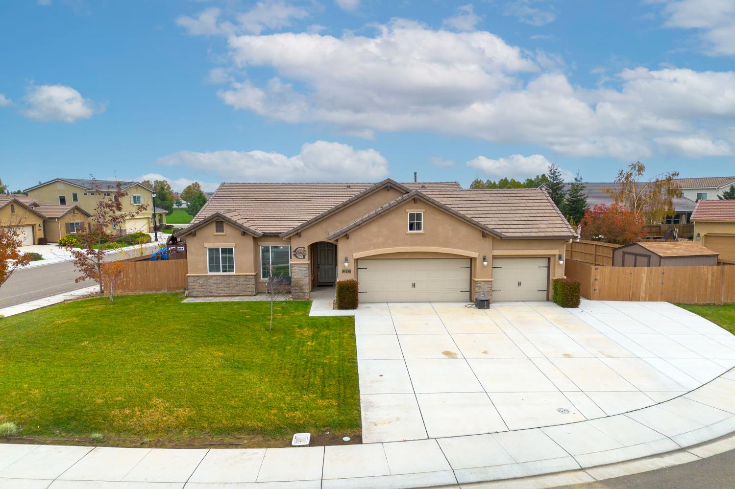 2532 Branden Pl, Manteca, CA 95337