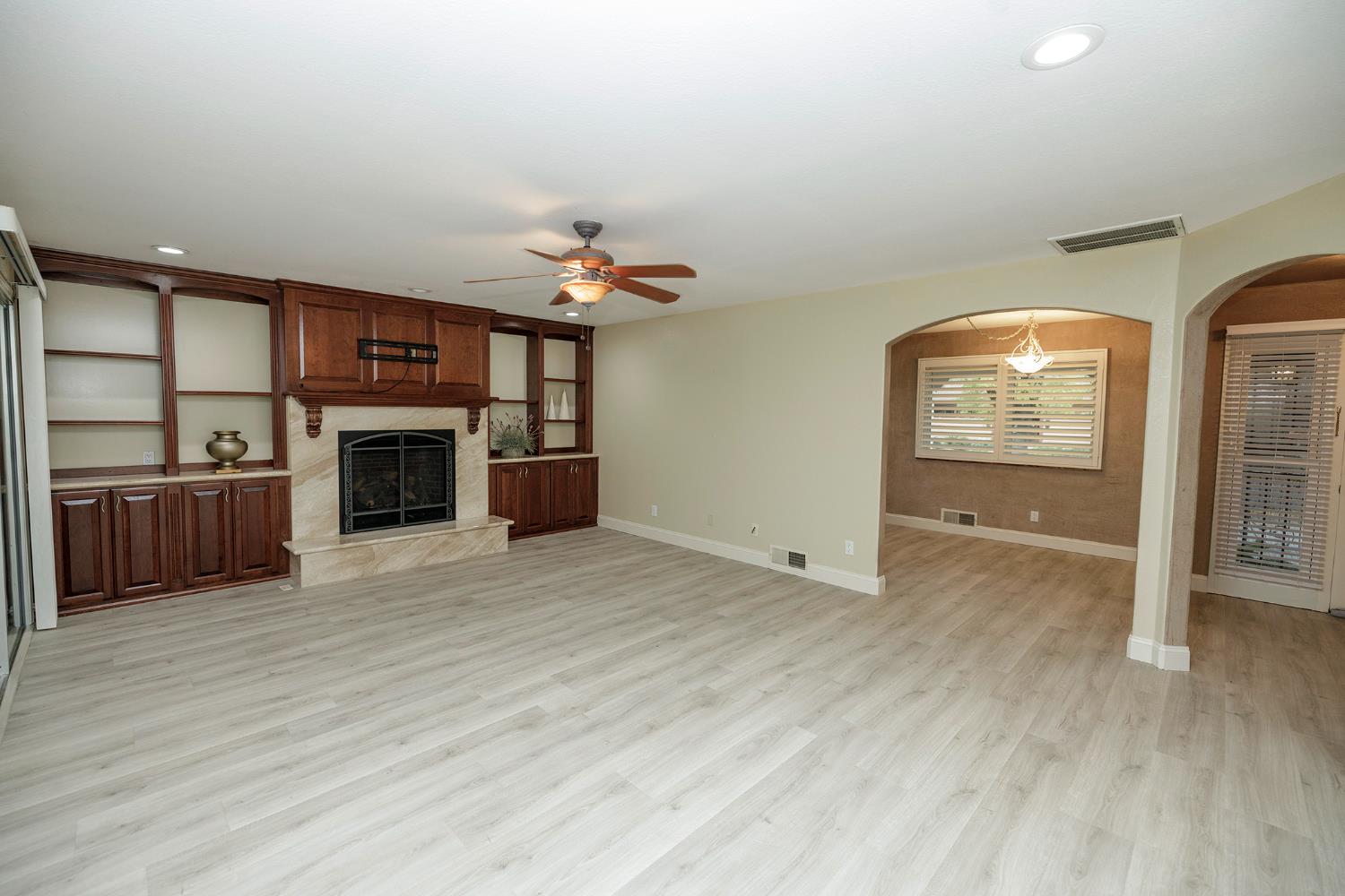 2410 Sherwood Ave, Modesto, CA 95350