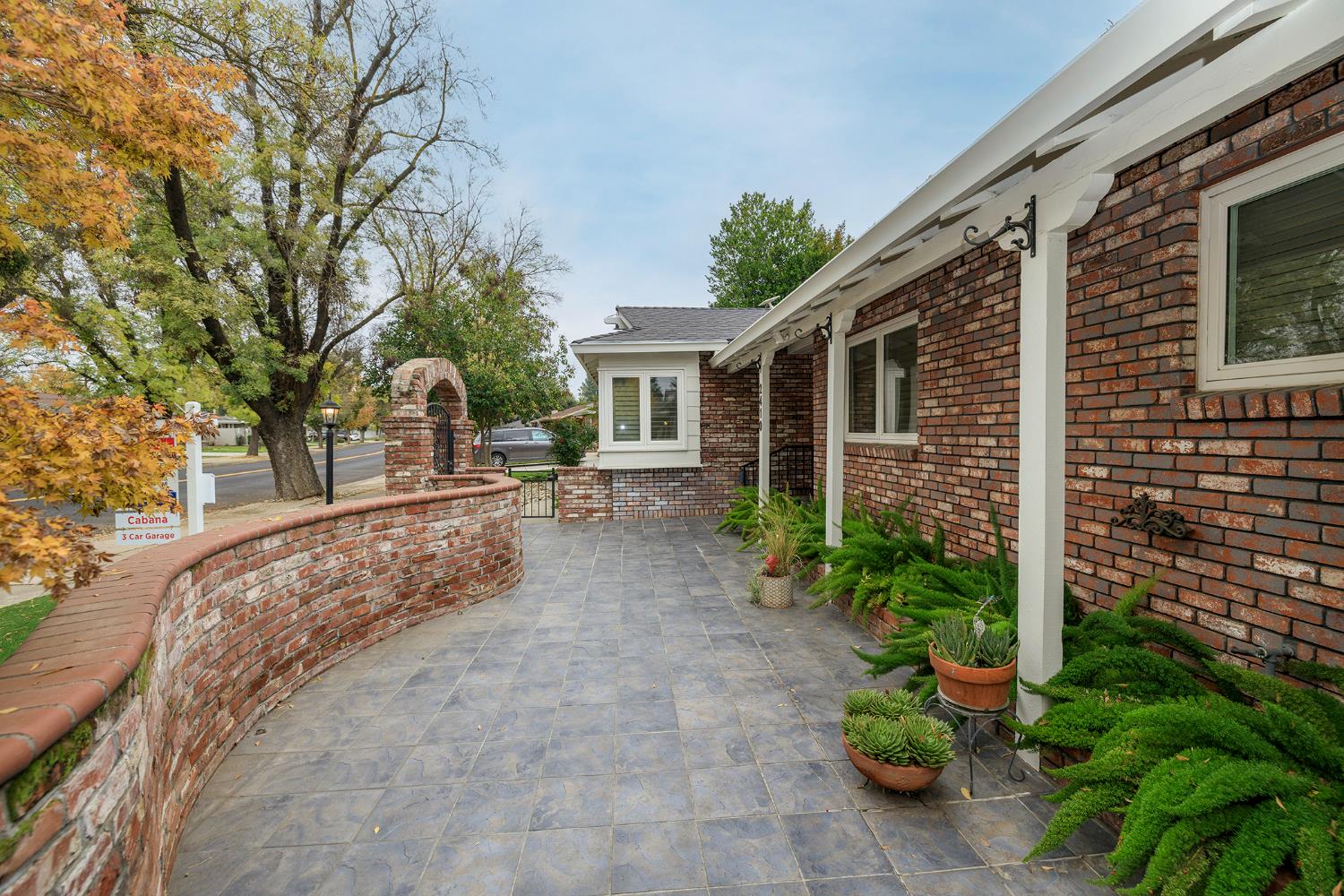 2410 Sherwood Ave, Modesto, CA 95350