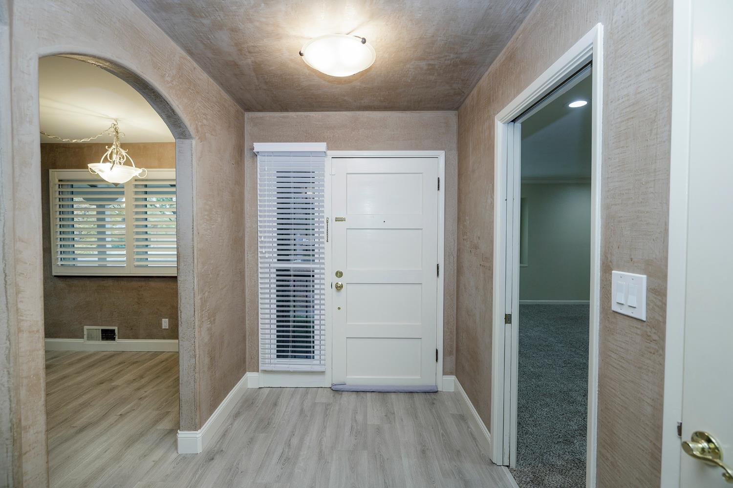 2410 Sherwood Ave, Modesto, CA 95350