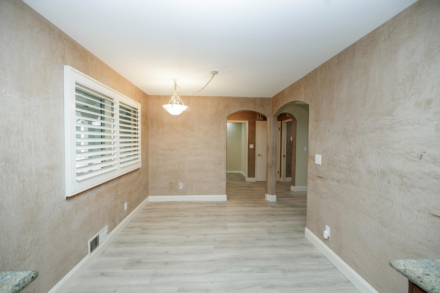 2410 Sherwood Ave, Modesto, CA 95350