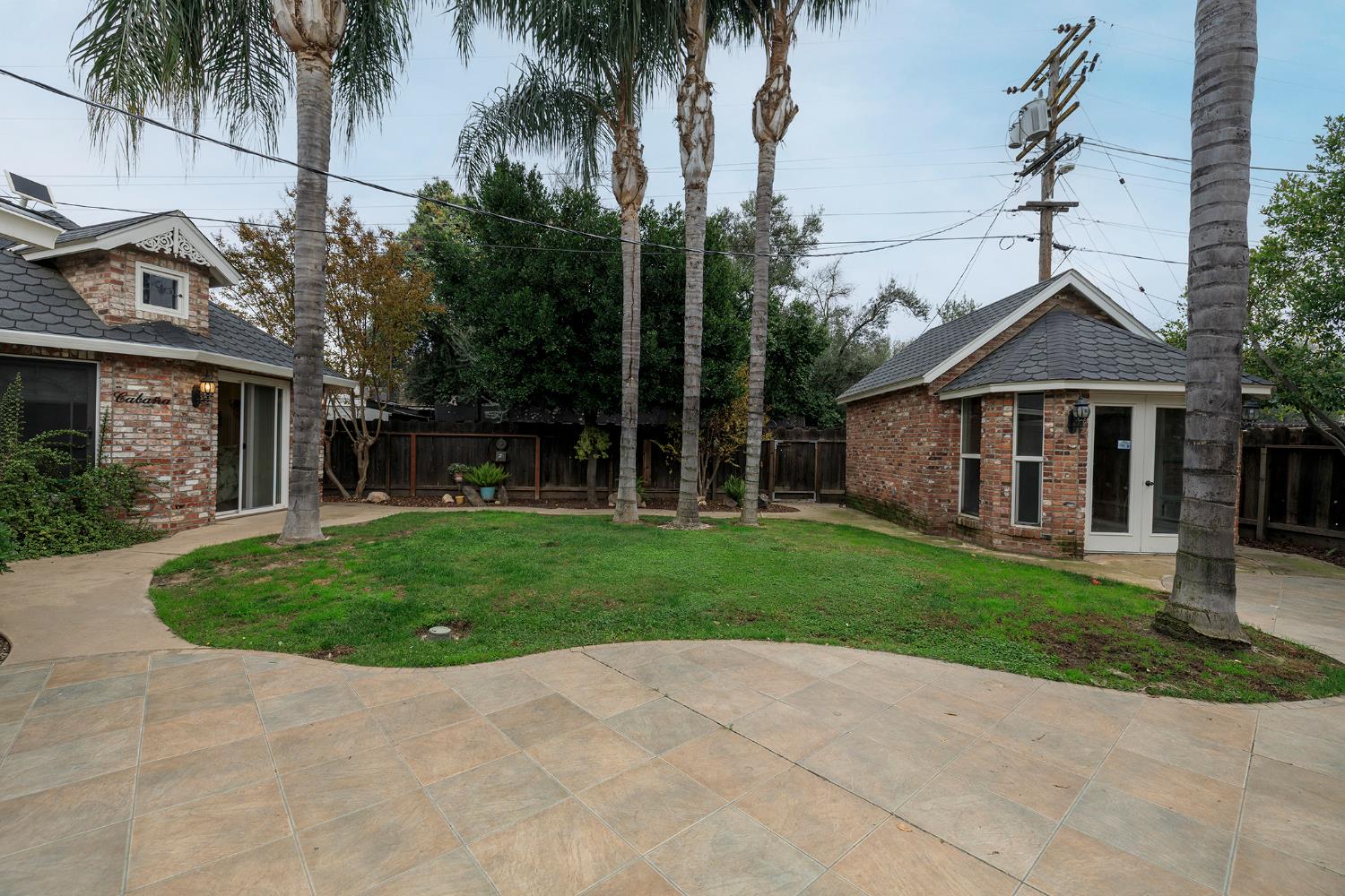 2410 Sherwood Ave, Modesto, CA 95350