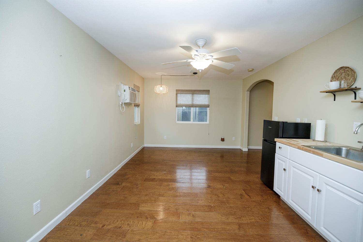 2410 Sherwood Ave, Modesto, CA 95350