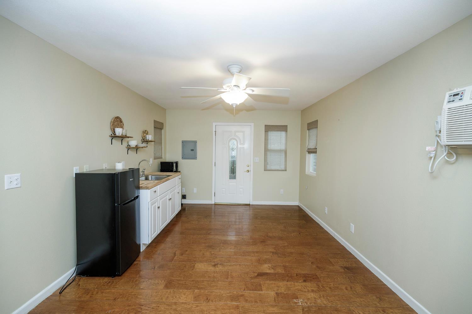 2410 Sherwood Ave, Modesto, CA 95350