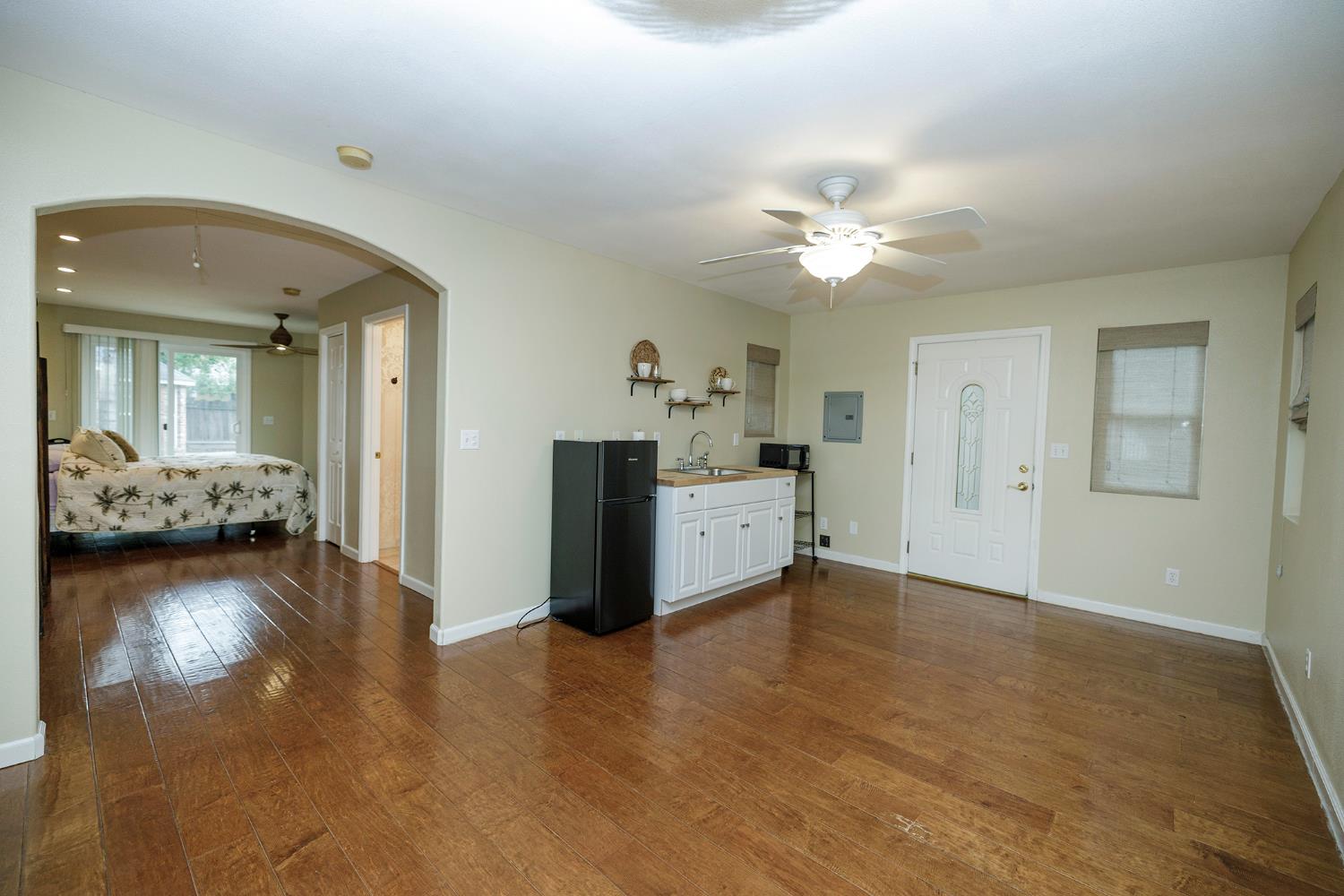 2410 Sherwood Ave, Modesto, CA 95350