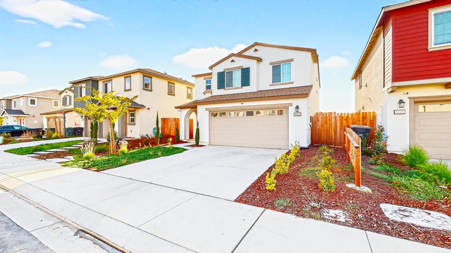 6421 Maple Leaf Ln, Riverbank, CA 95367