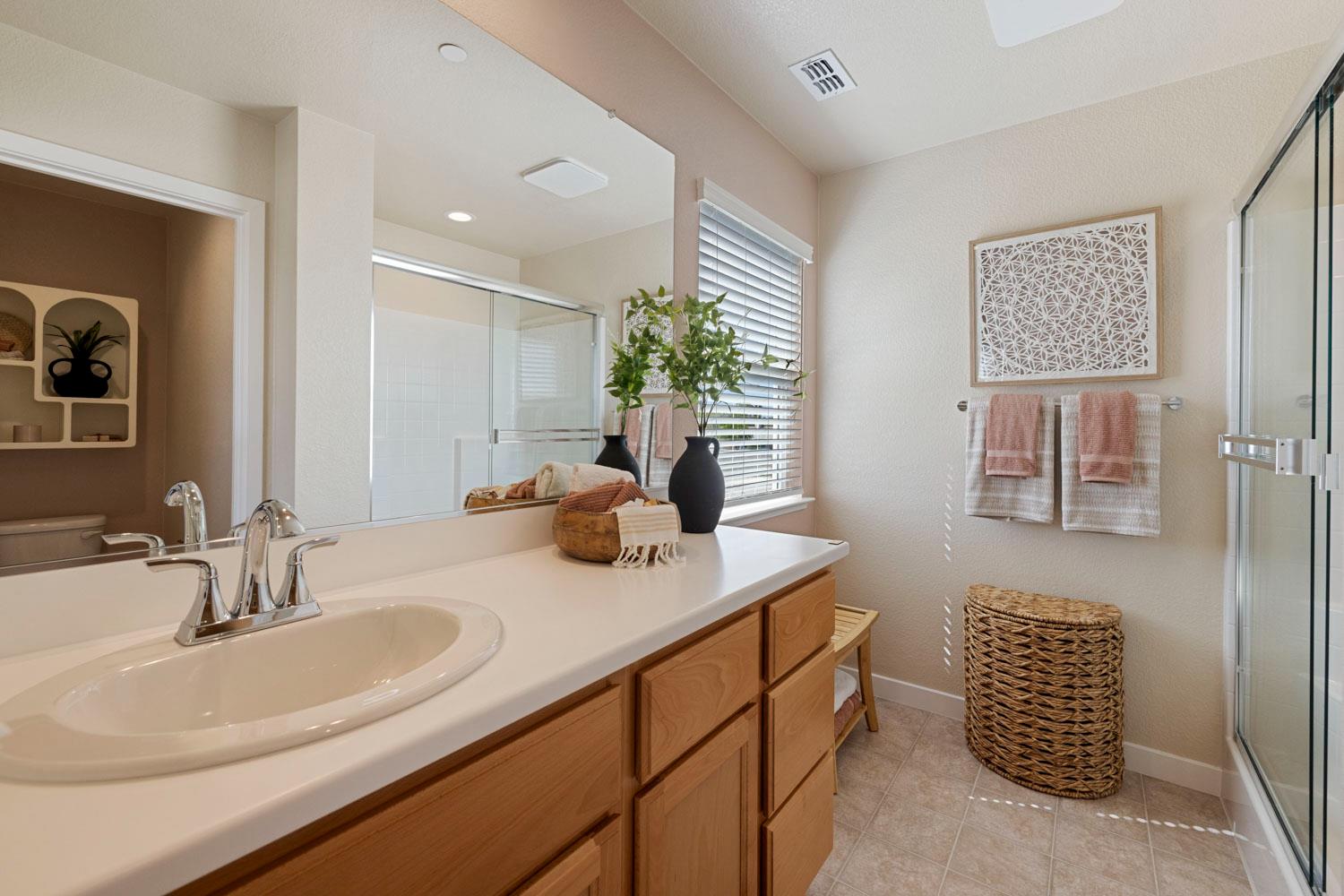 449 Lemongrass St, Turlock, CA 95380