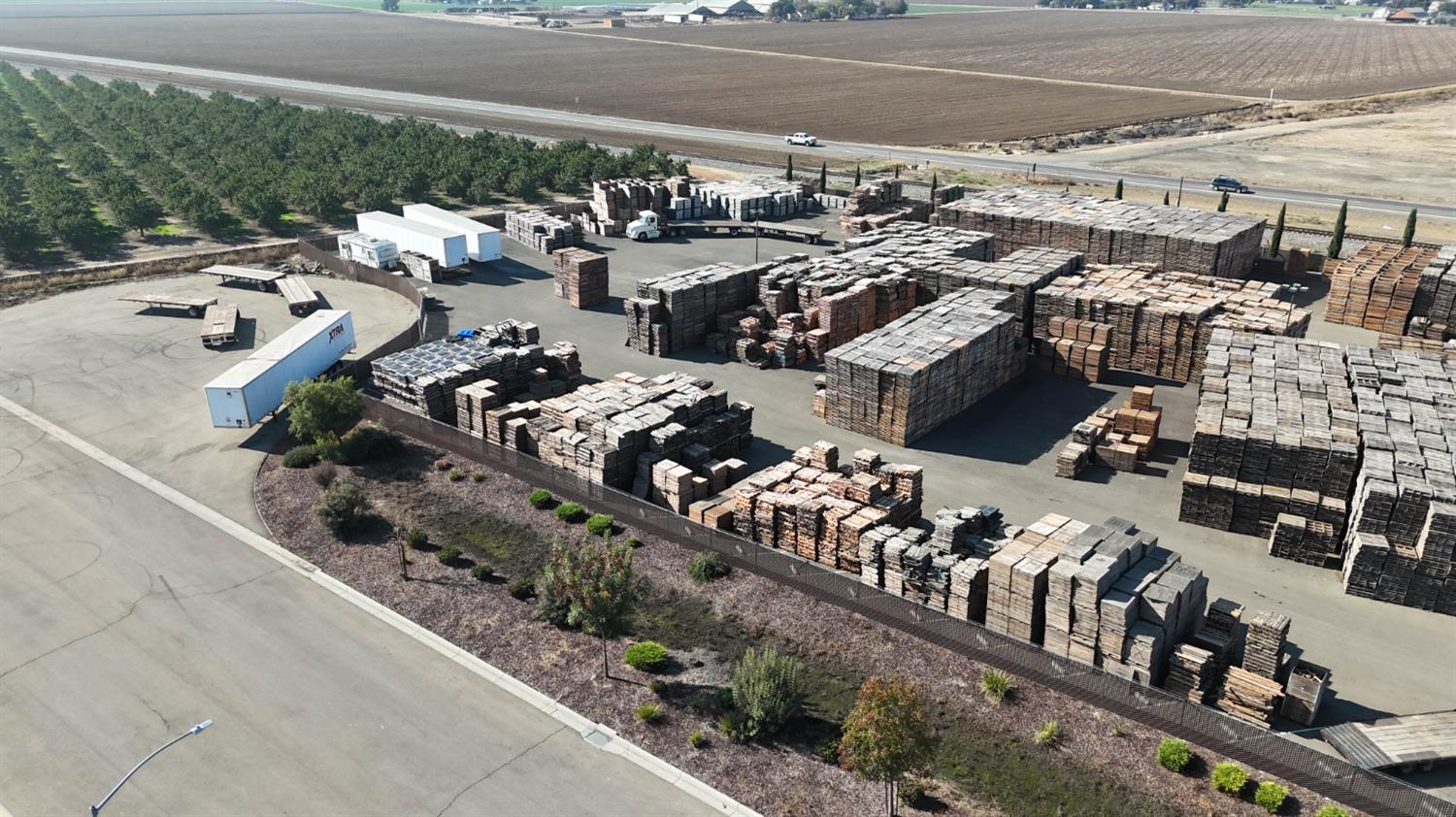 2161 L St, Newman, CA 95360