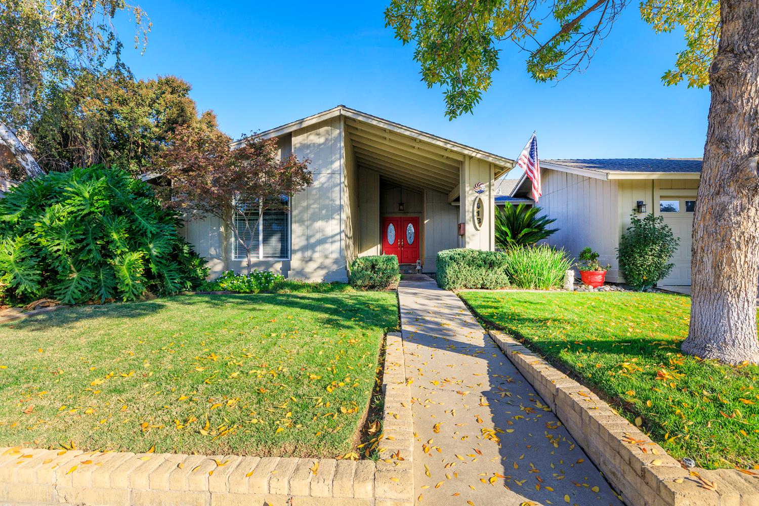 413 Redford Ln, Modesto, CA 95350