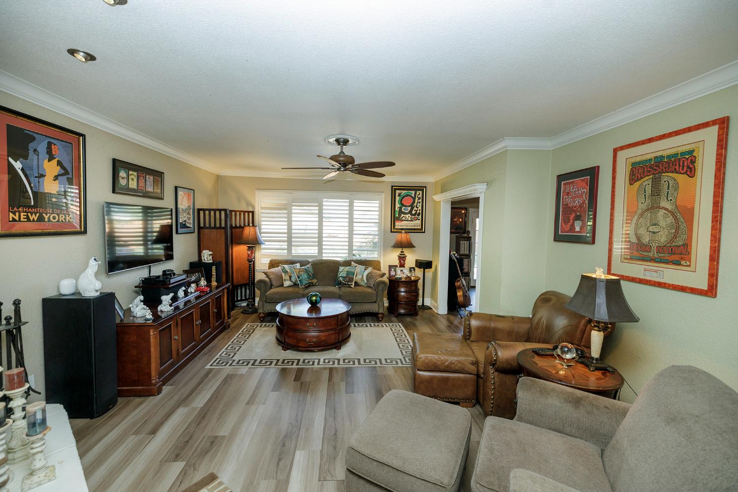 413 Redford Ln, Modesto, CA 95350