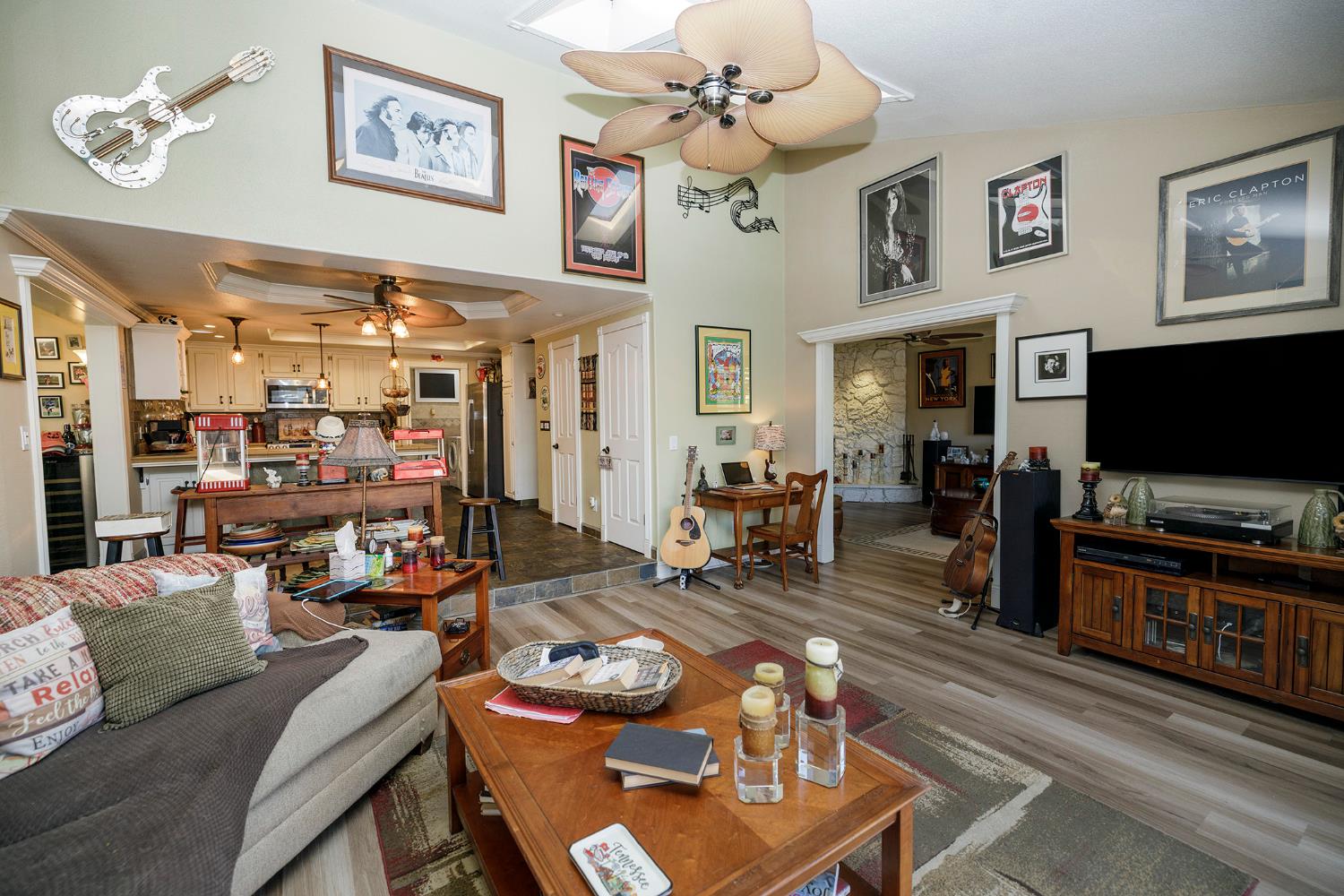 413 Redford Ln, Modesto, CA 95350