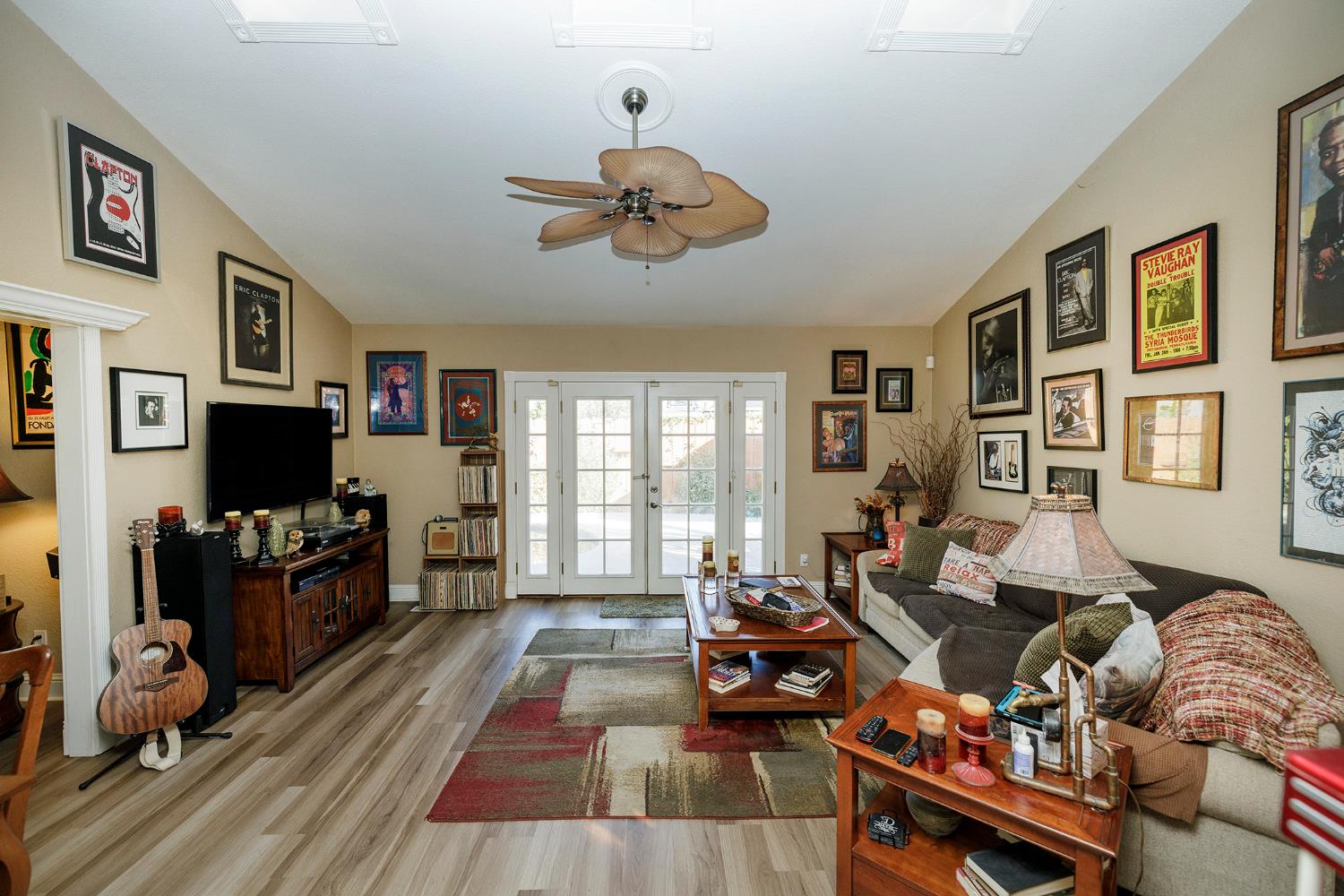 413 Redford Ln, Modesto, CA 95350