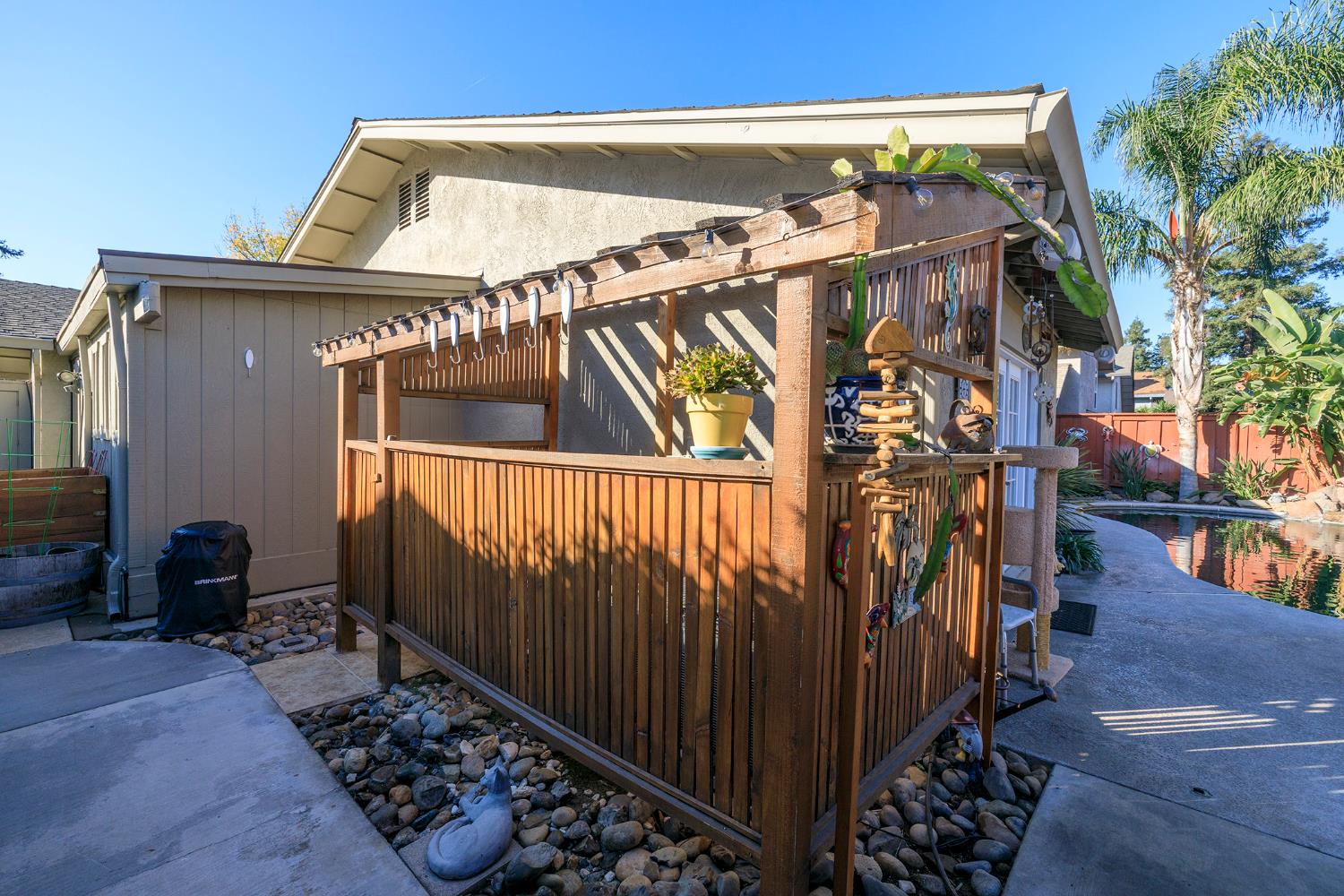 413 Redford Ln, Modesto, CA 95350