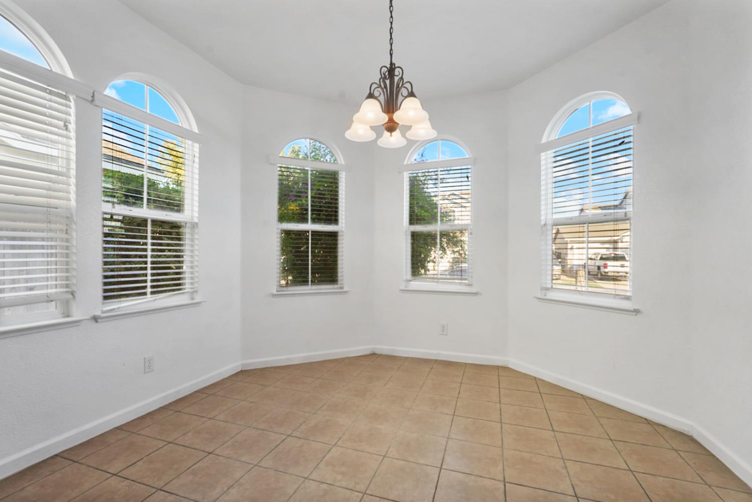 3258 Lemmons St, Riverbank, CA 95367