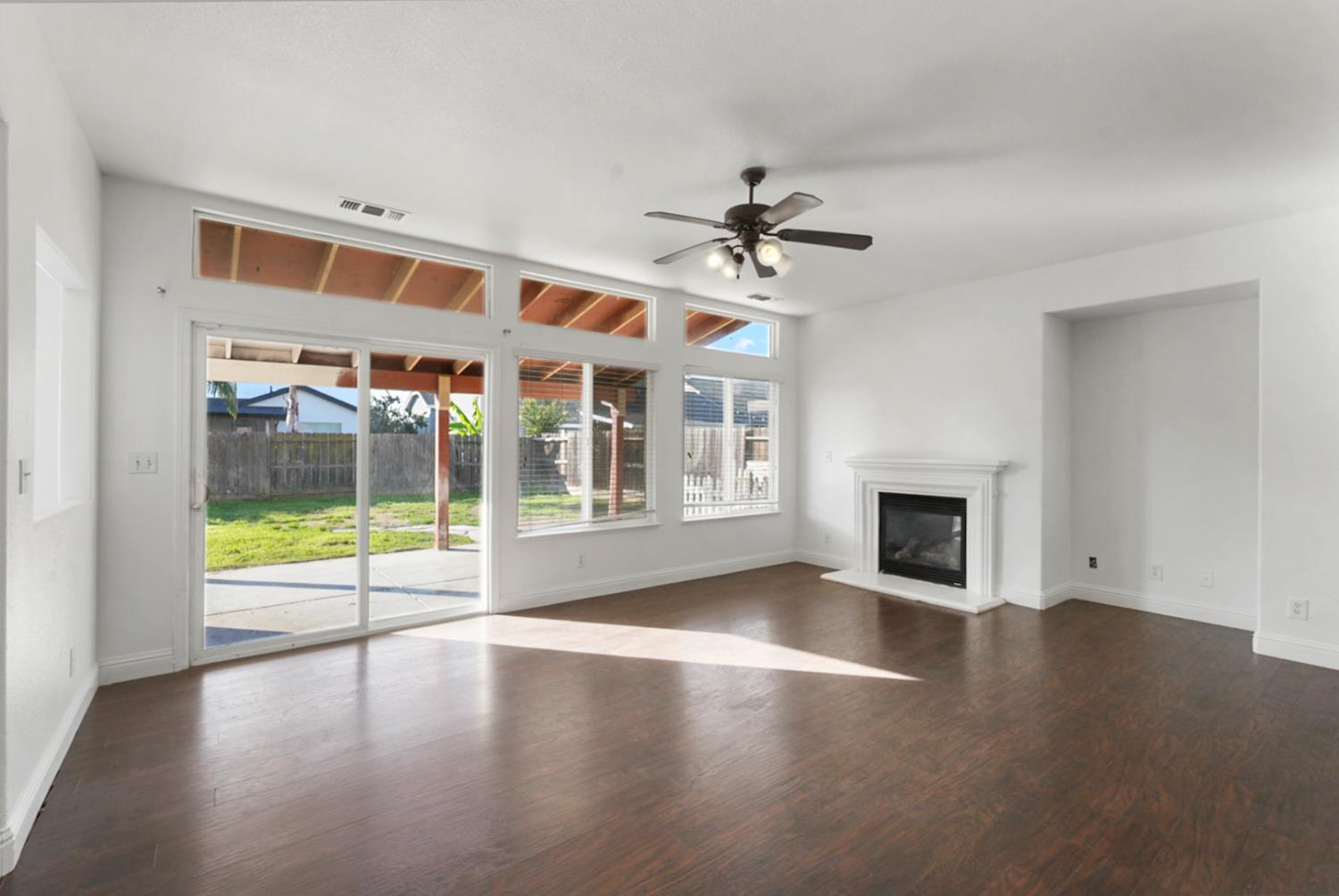 3258 Lemmons St, Riverbank, CA 95367