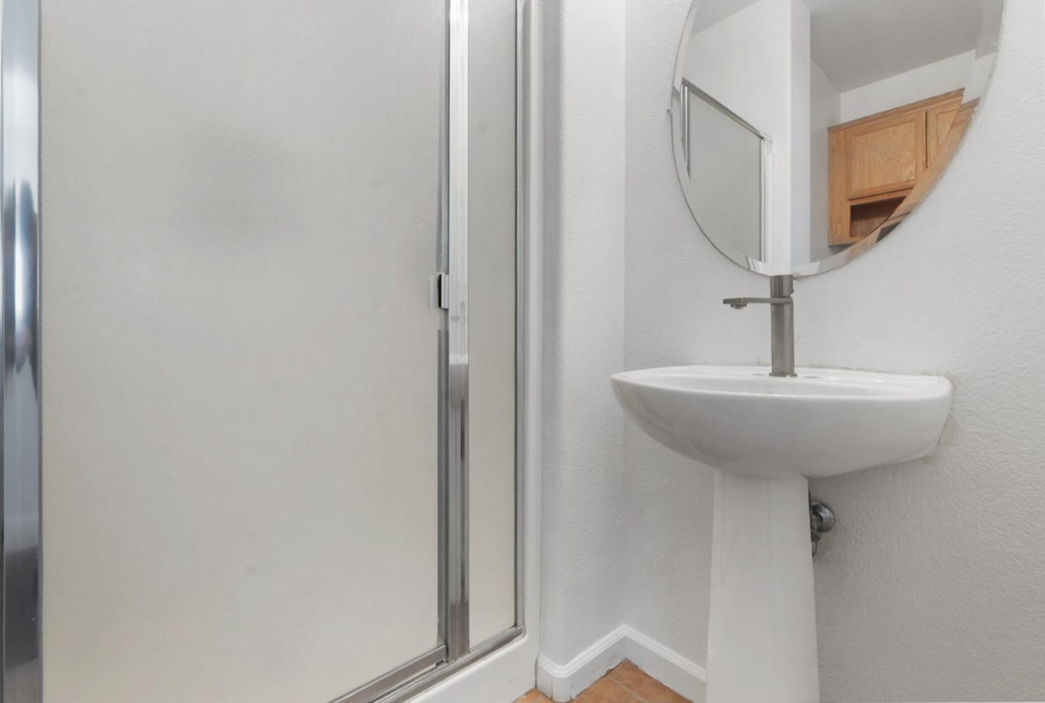 3258 Lemmons St, Riverbank, CA 95367