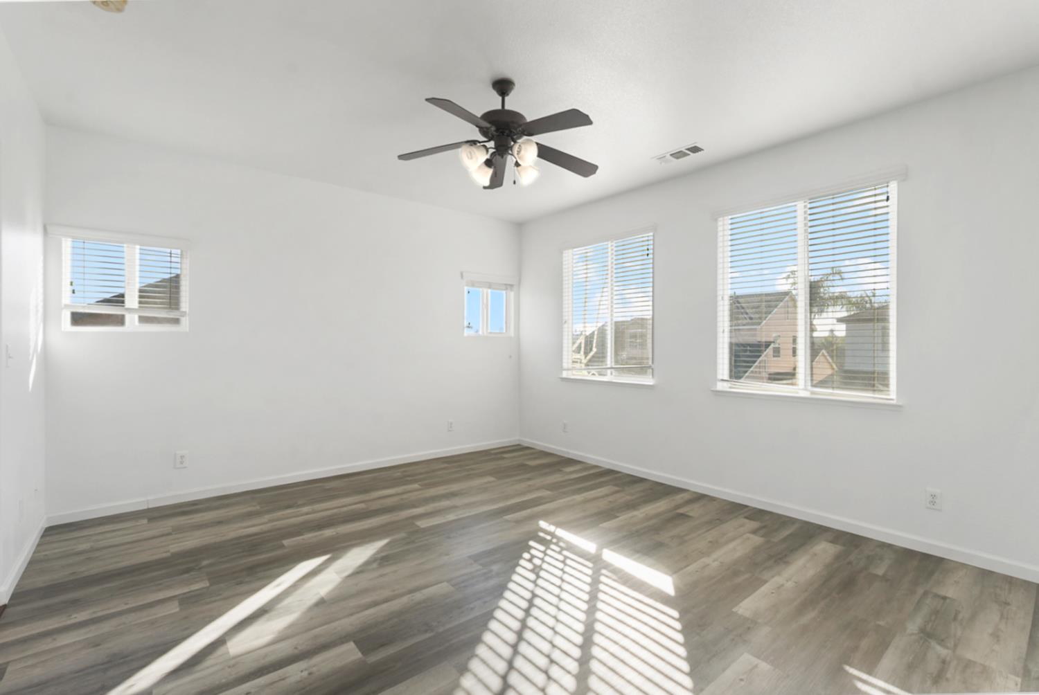 3258 Lemmons St, Riverbank, CA 95367