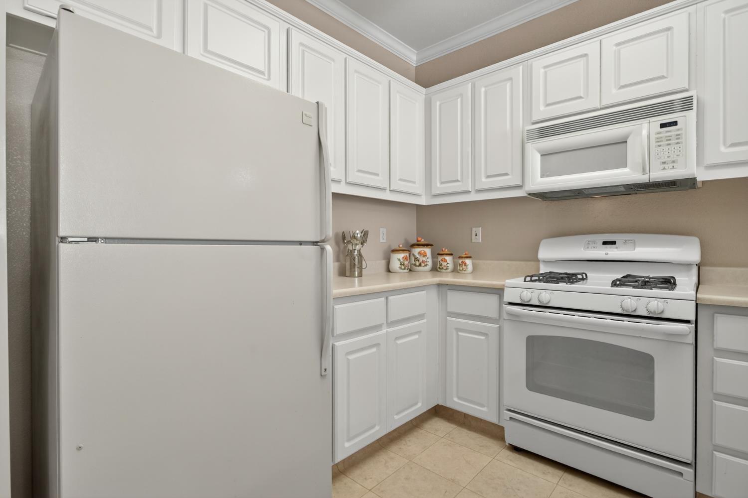 3200 Spring Garden Dr, Turlock, CA 95382